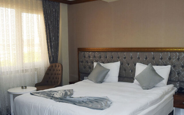 Grand Sera Hotel