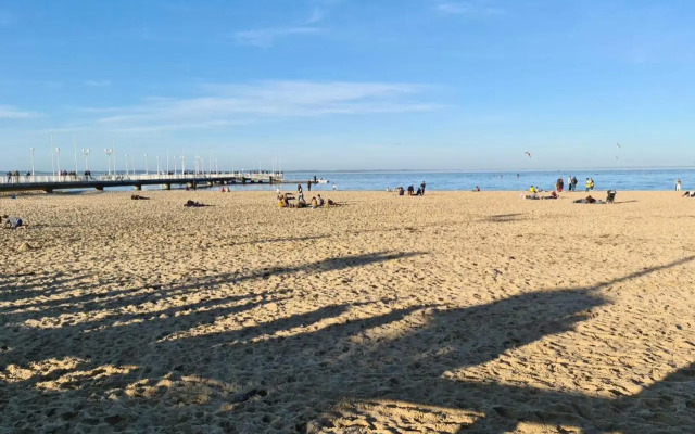 Nice 86m with Terrace Near the Beach!