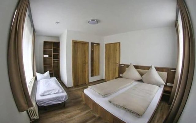 LOOK Hotel & Rooms