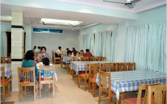 Albatross Resort