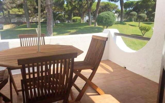 Apartment with One Bedroom in Albufeira, with Shared Pool, Terrace And Wifi - 4 Km From the Beach