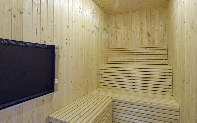 Luxurious Villa with Sauna & Hot Tub in Žminj