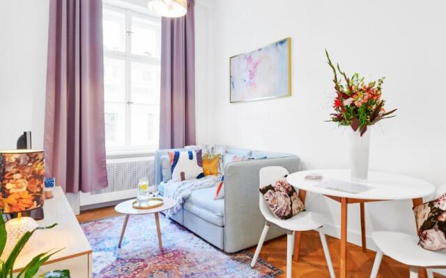 Palace Dlazdena Central Apartment - New Town