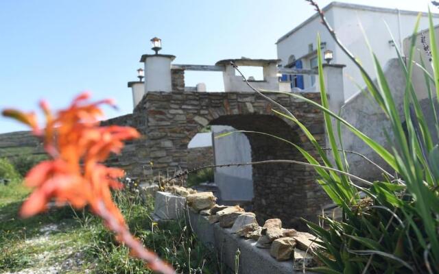 Lovely Studio Apartment For 2 Ppl In Tinos