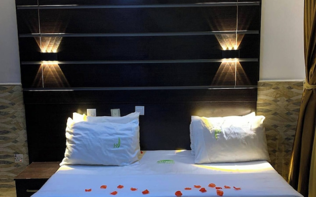 Green House Hotel And Suites