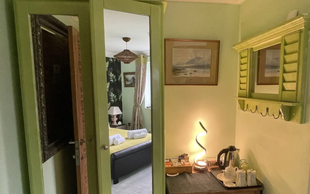 The Waters Edge Guest House