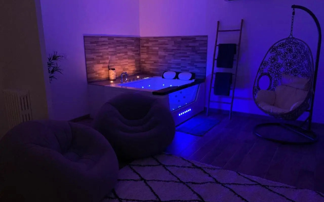 Appartement Cosy Jacuzzy Luxe Gare de Toulon