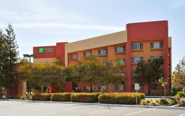 Holiday Inn Express Union City (San Jose), an IHG Hotel