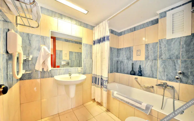 Pelopas Resort Apartments