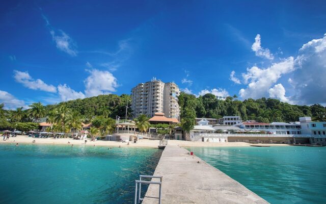 Montego Bay Club Apartments