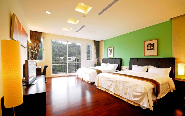 Sun Moon Lake Karuizawa Villa B&B