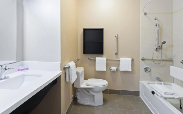 Candlewood Suites Grove City - Outlet Center by IHG