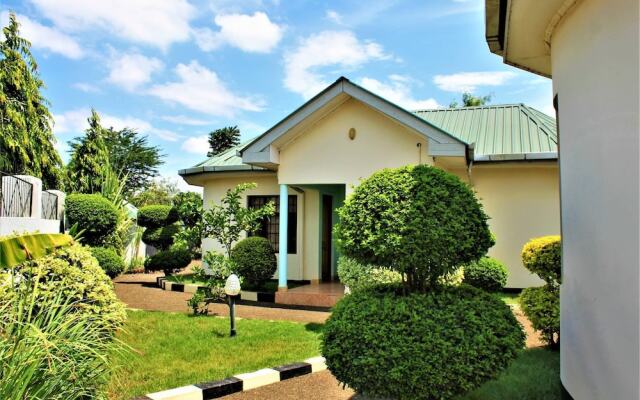 Amazing Accommodation in Arusha Furaha Lodge