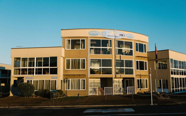 Waterfront Apartments Whitianga