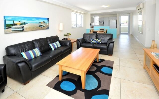 Pacific Marina Apartments