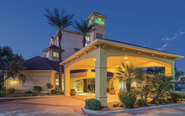 La Quinta Inn & Suites by Wyndham Phoenix Mesa West