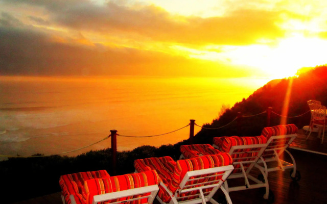 Brenton On Rocks Luxury Guest House