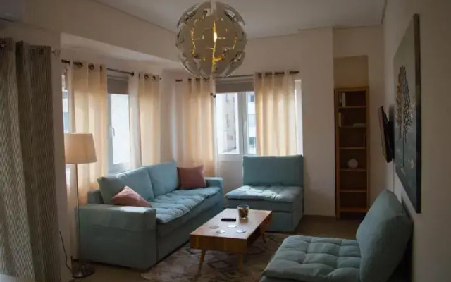 Sunny Central Luxury Apartment