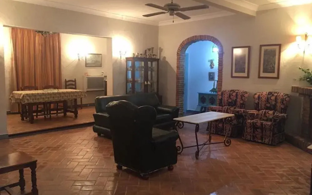 Chalet Ctra. Utrera-los Palacios