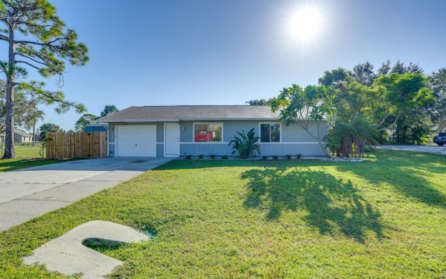 Fort Myers Vacation Home w/ Patio ~ 14 Mi to Beach
