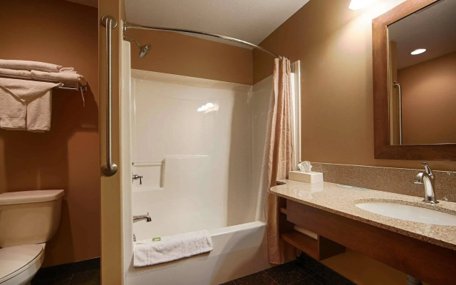 Camrose Resort & Casino