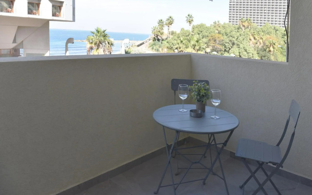 2BR Hayarkon Beach Front Holiday Suit