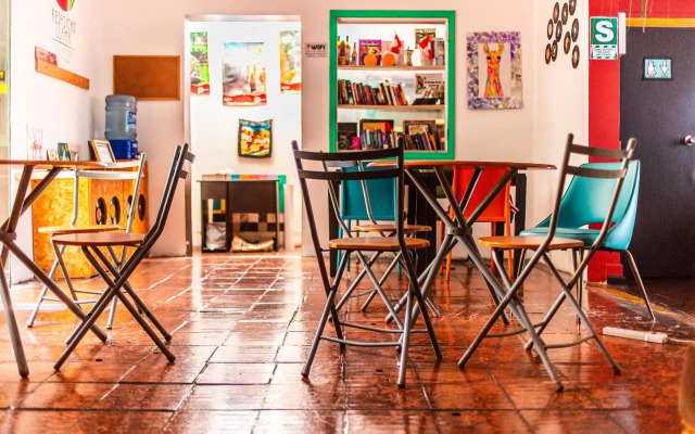 Red Llama Eco Hostel