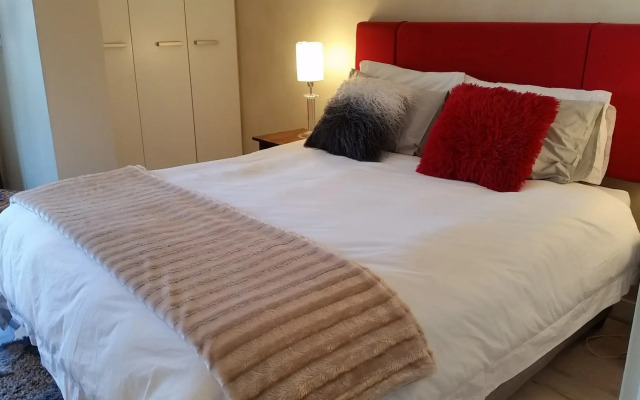 Cape Town Apartment with balcony