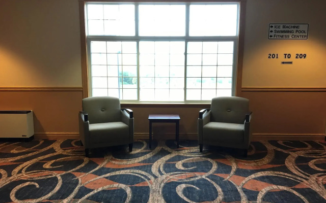 Cabot Inn & Suites
