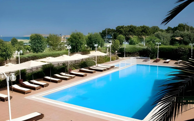 Hanedan Beach Hotel