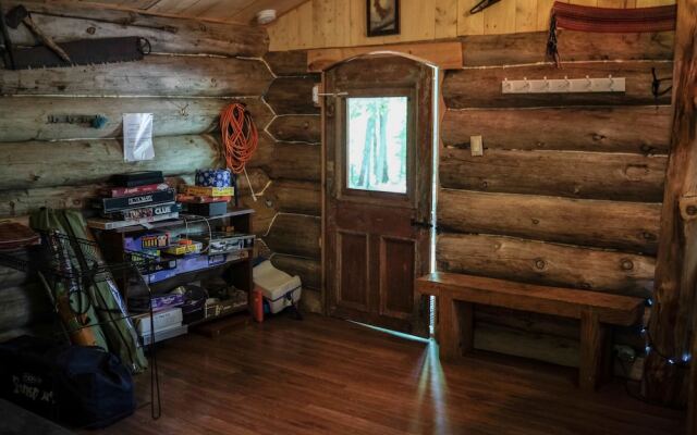 Chimo Refuges Treehouse Resort