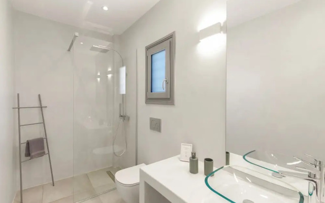 Alexander Suites