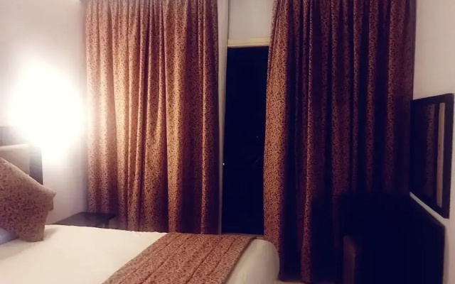 Apart Hotel Larbi