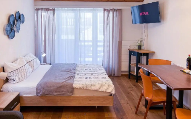 swissme - modernes Studio mit Balkon & Parkplatz & Netflix