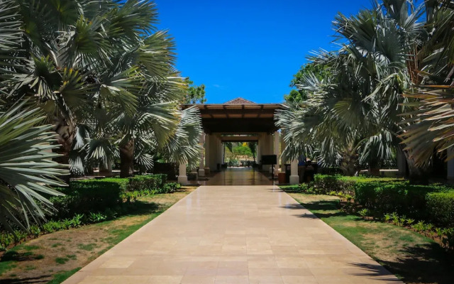 Ocean View Luxury Condo at Reserva Conchal A2