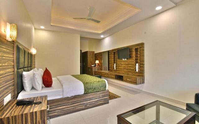 Hotel Comfort Court