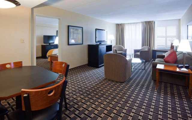 Radisson Hotel Milwaukee West