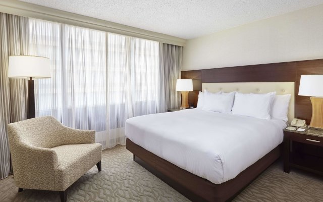 DoubleTree by Hilton Washington DC - Crystal City