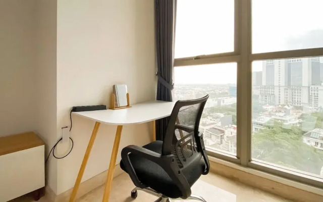 Cozy And Best Location 1Br Gold Coast Apartment