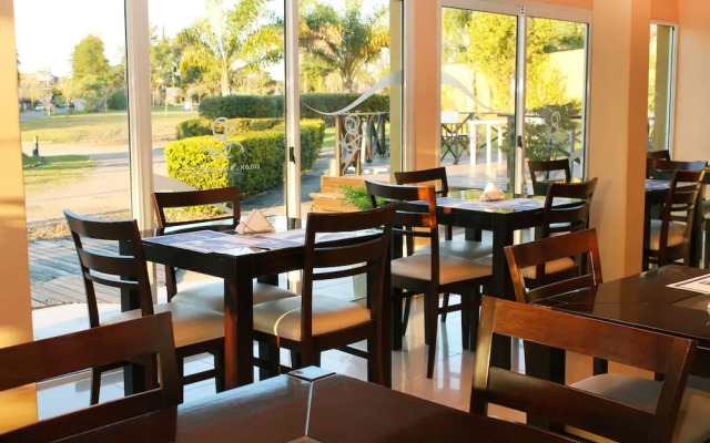 Brisas del Lago Apart & Hotel Federacion