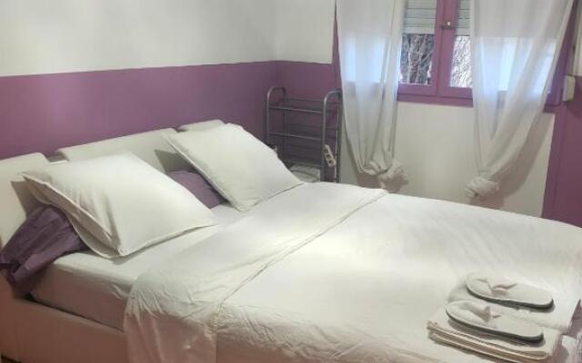 Logement entier+ jardin privé et parking 2places