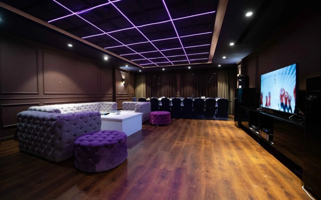 Millennium Plaza Hotel