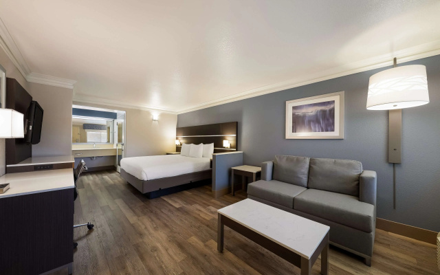 Best Western Inn & Suites Lemoore
