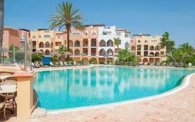 Jardim da Meia Praia Apartment