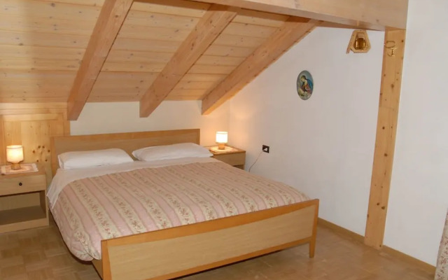 Pretty Apartment With Balcony, Garden, Garden Furniture