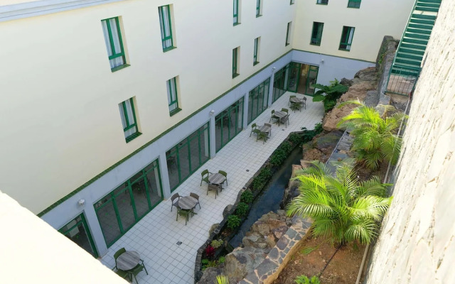 Salt Apartments Green Ocean