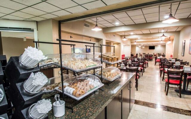 Clarion Inn & Suites Miami International Airport