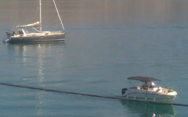 Vini - by the sea - A6