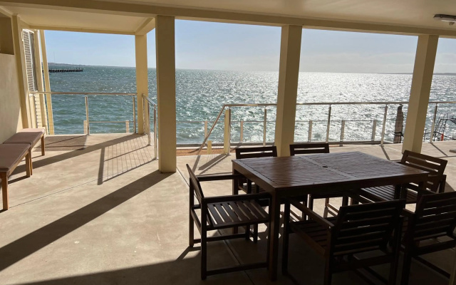 Beachside & Jetty View Apartment 2 -Skippers Apartment – Balcony – Streaky Bay