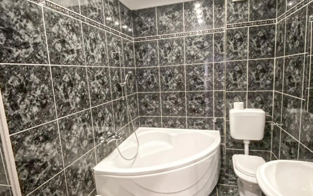 Apartments with a parking space Mavarstica, Ciovo - 18882